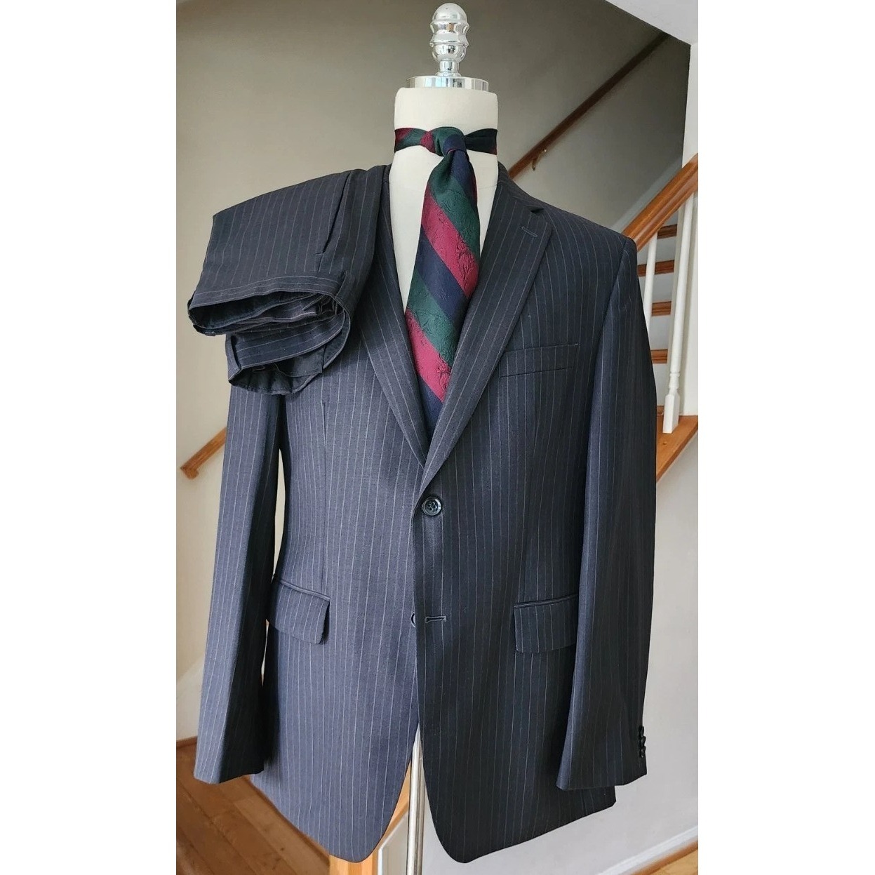 Suit Banana Republic Tailored Fit Gray Pinstriped 99% Wool Sz 42r Pants 40x30